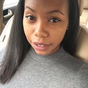 Meet your Posher, Philana